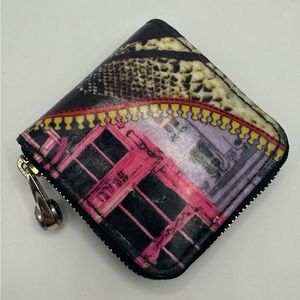 Henri Bendel contact case holder